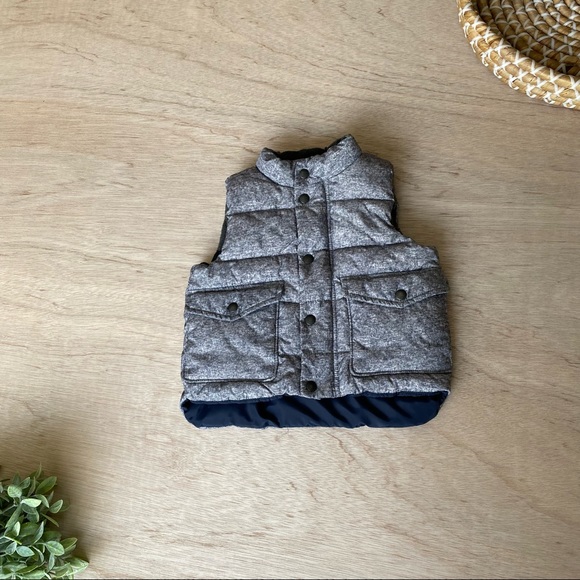 Gap. Grey Primaloft puffer vest. 18-24 months - Picture 1 of 8